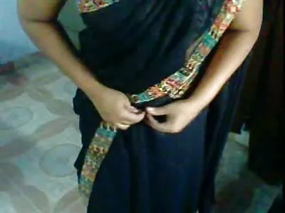 સેક્સી ટીનેજ બેબ હોટ સેક્સ માણે છે