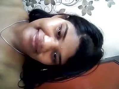 એનાલીનું કોલેજમાં સ્વાગત છે